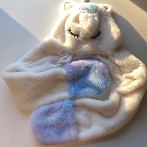 P.s from Aeropostale Unicorn hat with hand warmer pocket - Picture 3 of 4